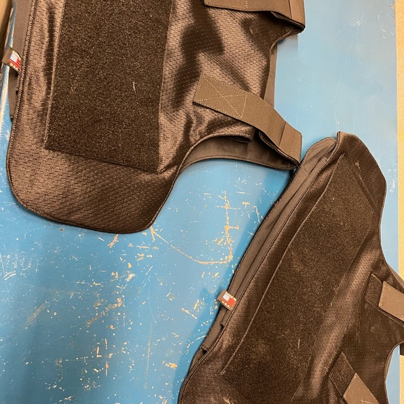 Security vest - Picture 9 of 10